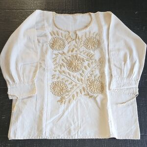 Mexican Embroidered Cream Blouse NWOT